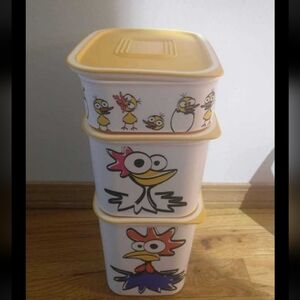Tupperware Chickens Stacking Containers